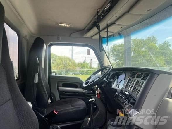 Kenworth T880 Sora- ja kippiautot