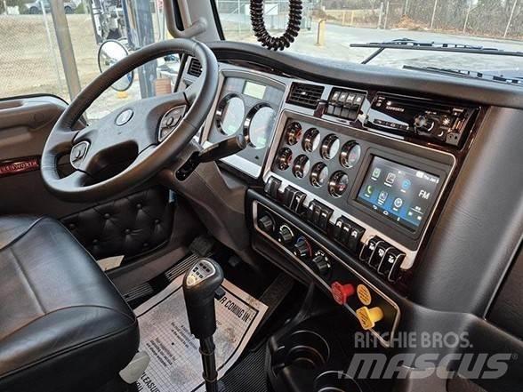 Kenworth W900 Sora- ja kippiautot