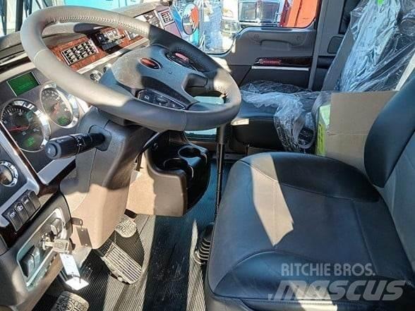 Kenworth W900B Vetopöytäautot
