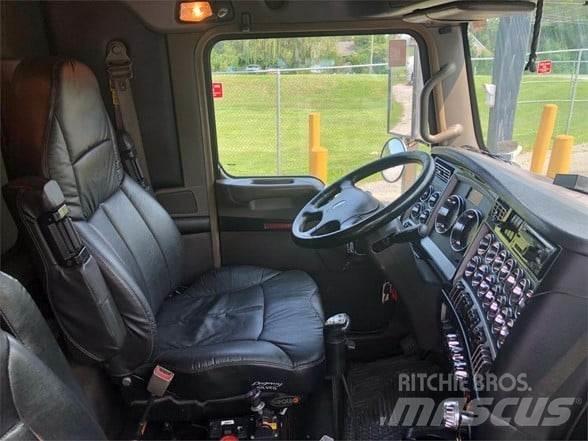 Kenworth W900B Sora- ja kippiautot