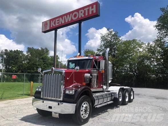 Kenworth W900B Vetopöytäautot