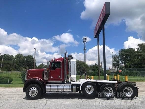 Kenworth W900B Vetopöytäautot