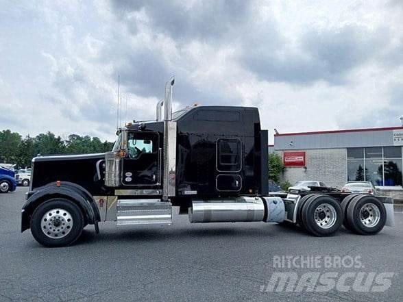 Kenworth W900L Vetopöytäautot