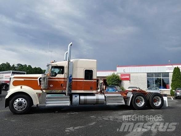 Kenworth W900L Vetopöytäautot
