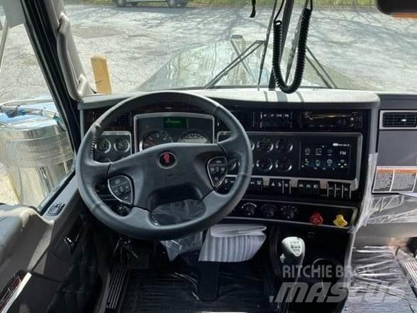 Kenworth W900L Vetopöytäautot