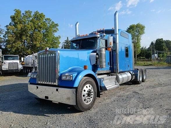 Kenworth W900L Vetopöytäautot