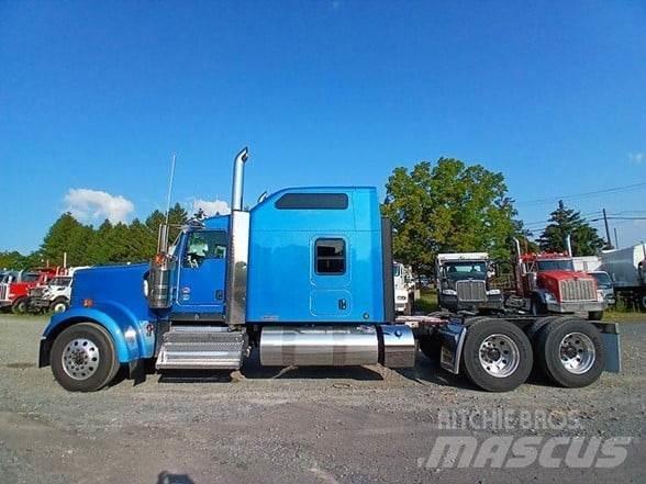 Kenworth W900L Vetopöytäautot