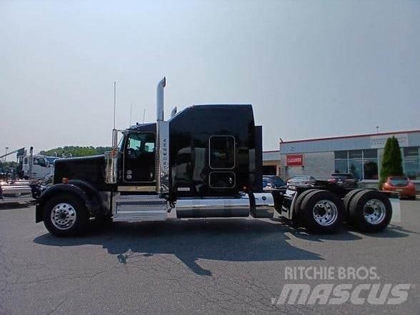 Kenworth W900L Vetopöytäautot
