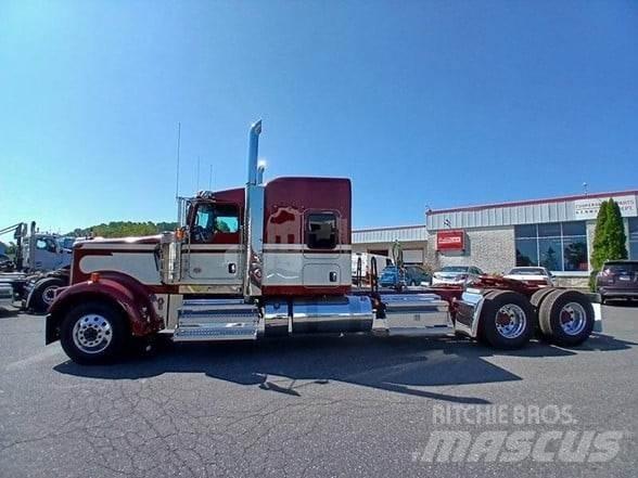 Kenworth W900L Vetopöytäautot