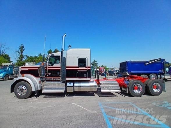 Kenworth W900L Vetopöytäautot