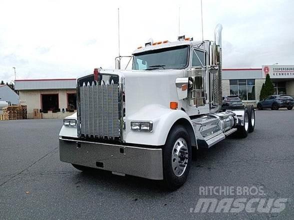 Kenworth W900L Vetopöytäautot