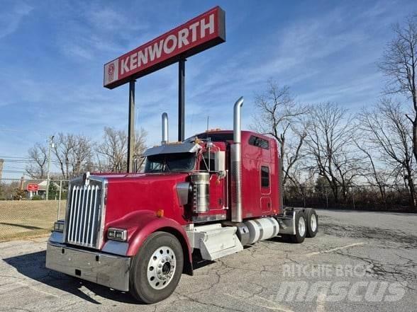 Kenworth W900L Vetopöytäautot