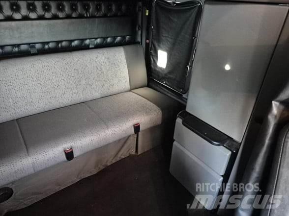 Kenworth W900L Vetopöytäautot