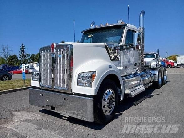 Kenworth W990 Vetopöytäautot