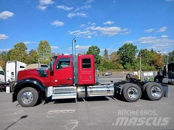 Kenworth W990 Vetopöytäautot