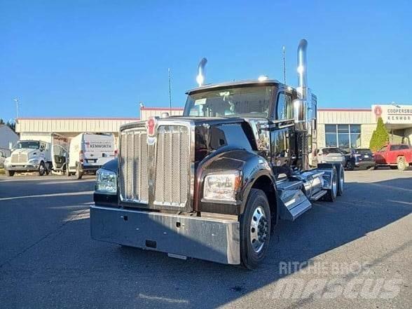 Kenworth W990 Vetopöytäautot