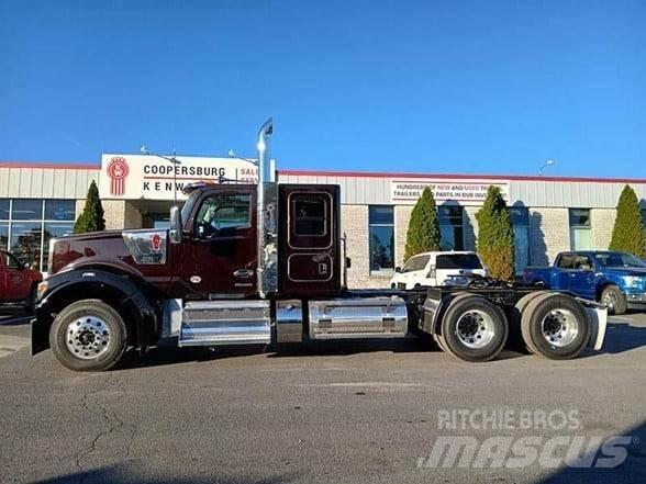 Kenworth W990 Vetopöytäautot