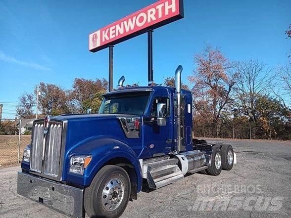 Kenworth W990 Vetopöytäautot