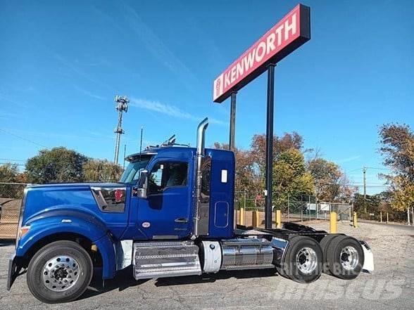 Kenworth W990 Vetopöytäautot