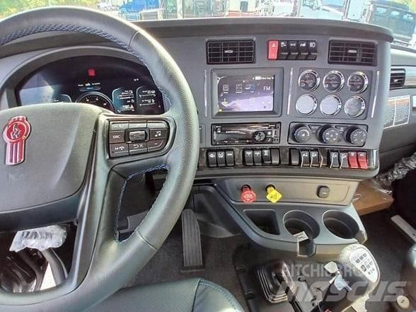 Kenworth W990 Vetopöytäautot