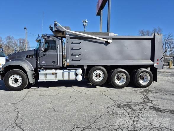 Mack GRANITE 64FR Sora- ja kippiautot