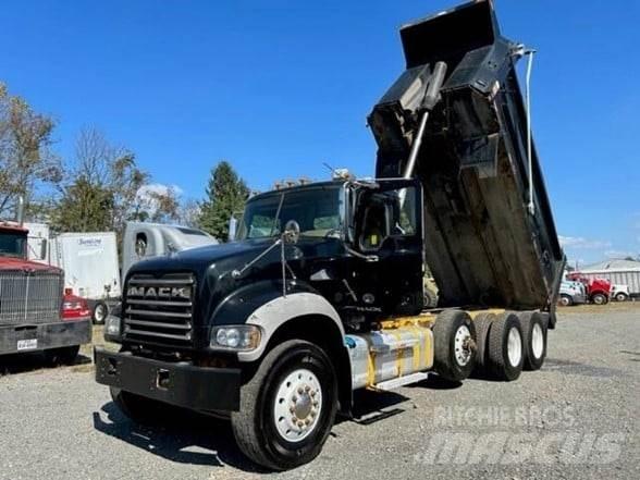 Mack GRANITE GU713 Sora- ja kippiautot