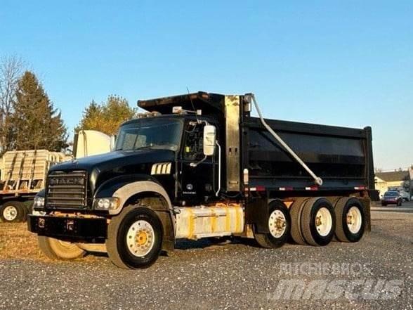 Mack GRANITE GU713 Sora- ja kippiautot