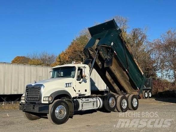 Mack GRANITE GU713 Sora- ja kippiautot