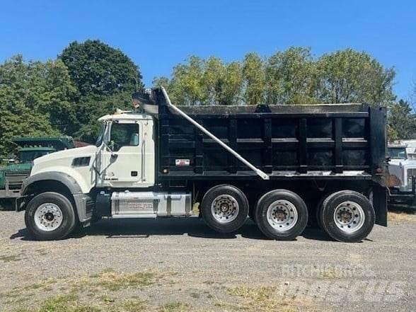 Mack GRANITE GU713 Sora- ja kippiautot