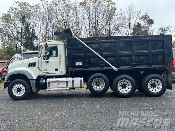 Mack GRANITE GU713 Sora- ja kippiautot
