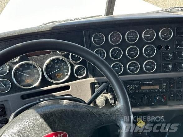 Peterbilt 367 Vetopöytäautot