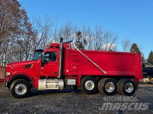Peterbilt 567 Sora- ja kippiautot