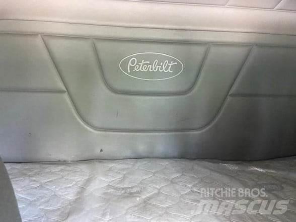 Peterbilt 579 Vetopöytäautot