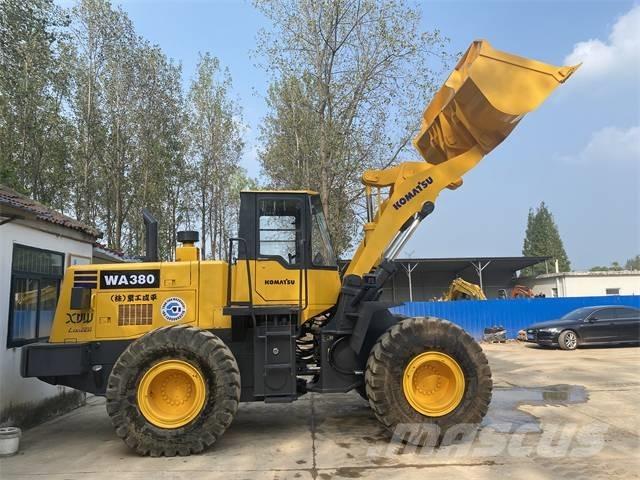Komatsu WA380 Pyöräkuormaajat