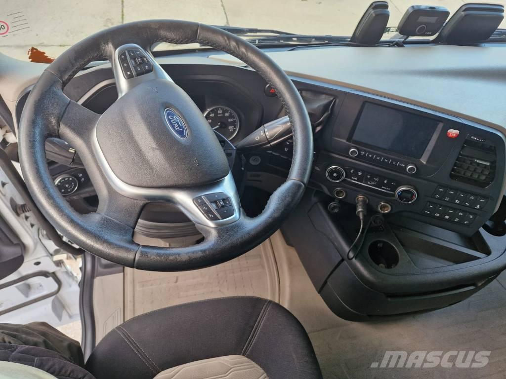 Ford F-Max Pressukapelli kuorma-autot