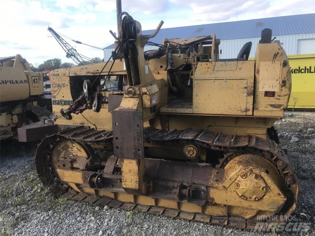 CAT 561 D Putkenlaskijat