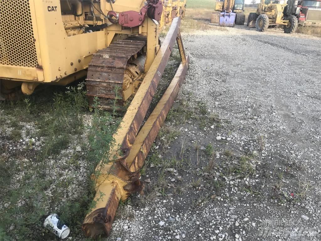 CAT 561 D Putkenlaskijat