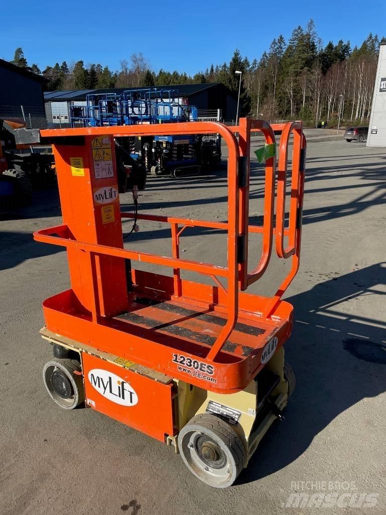 JLG 1230 Saksilavat
