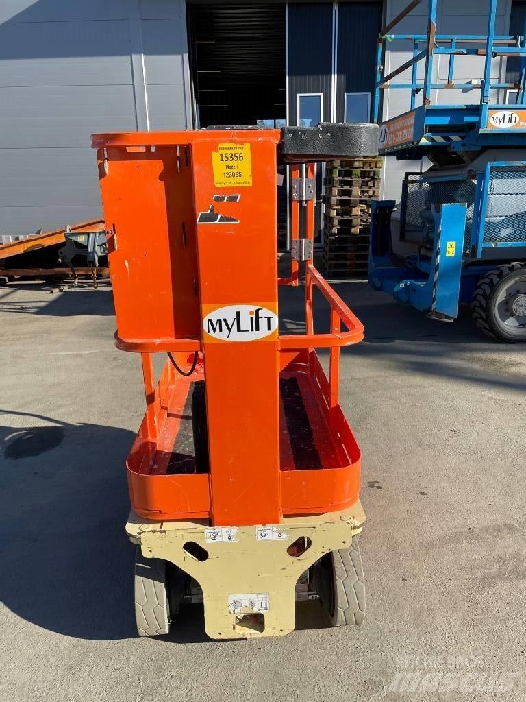 JLG 1230 Saksilavat
