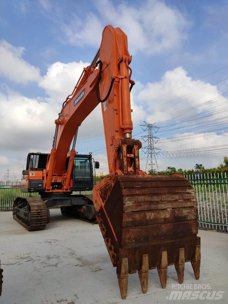 Doosan DX 500 LCA Telakaivukoneet