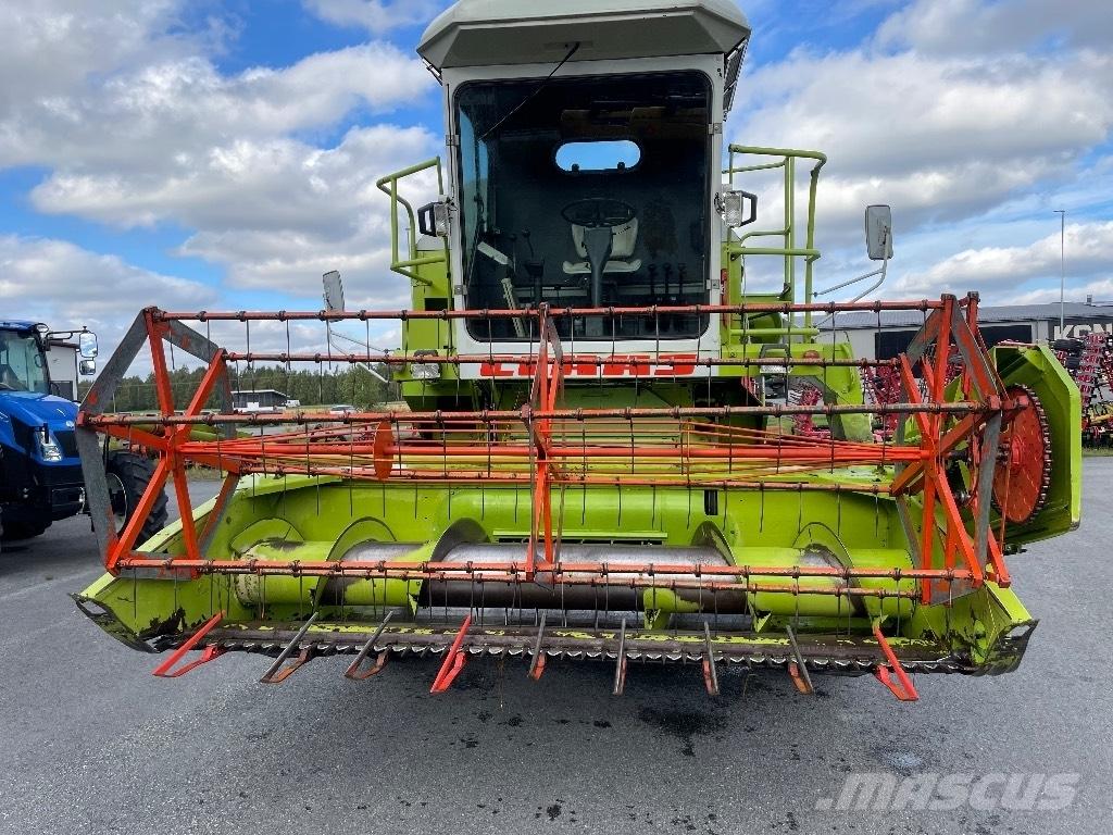 CLAAS Dominator 48 Leikkuupuimurit
