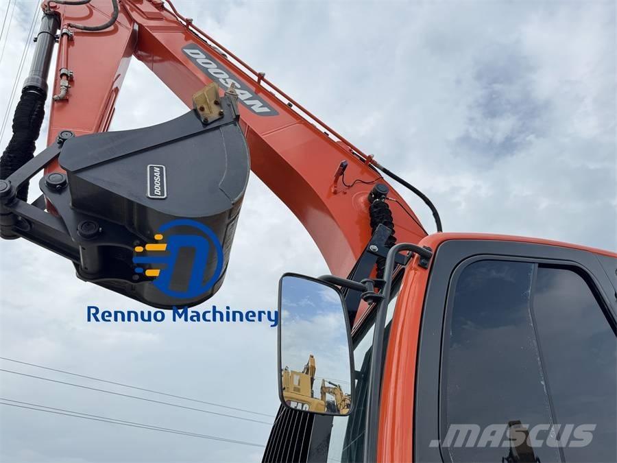 Doosan DX 225 LC-9C Telakaivukoneet
