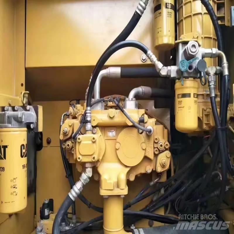 CAT 325 D Telakaivukoneet