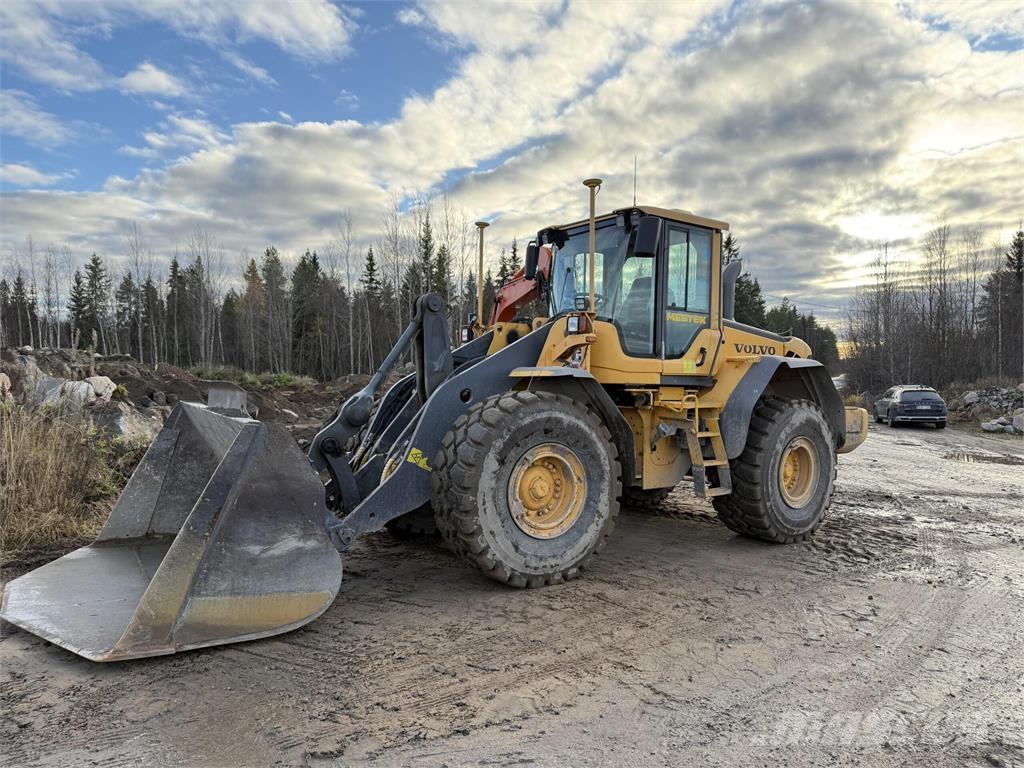 Volvo L120F Pyöräkuormaajat