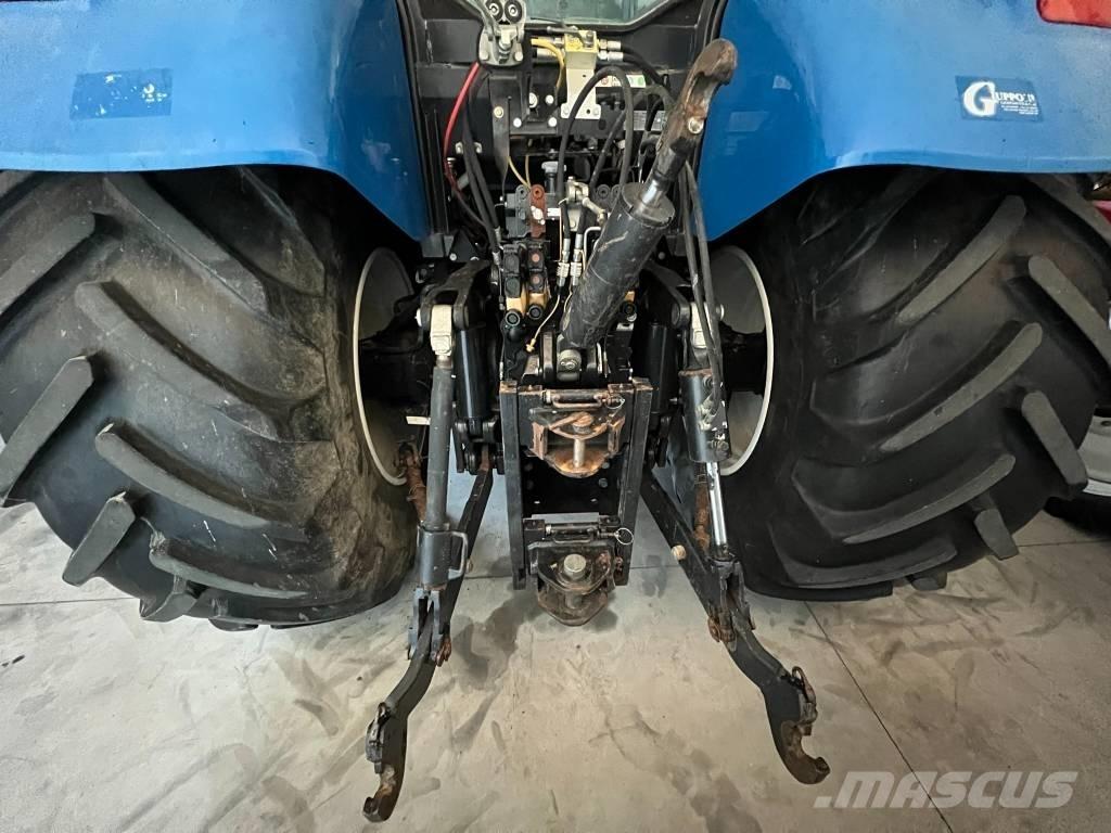 New Holland T 7060 Traktorit