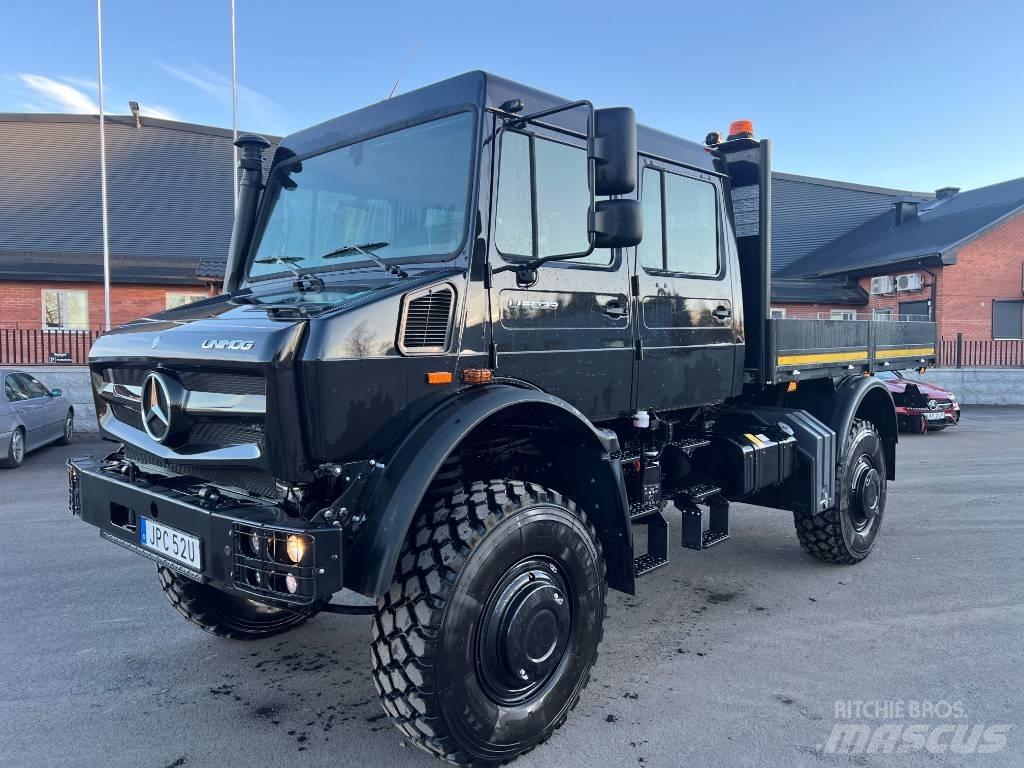 Mercedes-Benz Unimog Lava-kuorma-autot