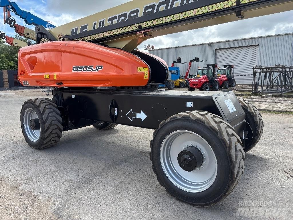 JLG 1350 SJP Teleskooppipuominostimet