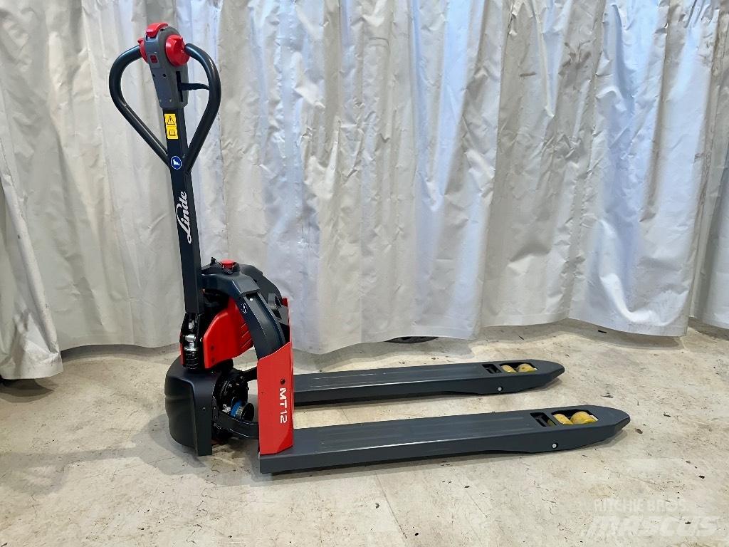 Linde MT 12 Lavansiirtotrukit