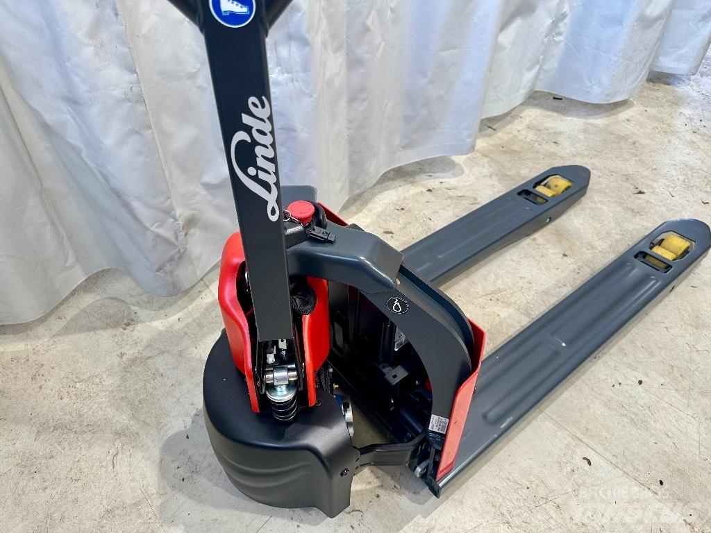 Linde MT 12 Lavansiirtotrukit