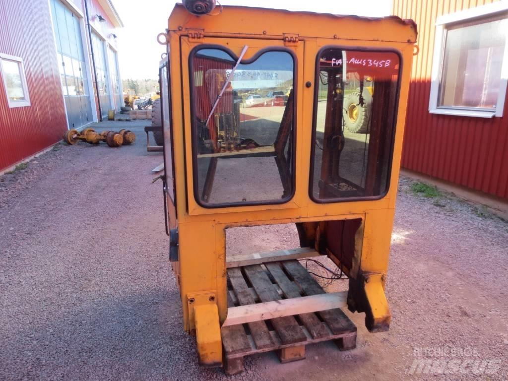 Fiat-Allis 345B Ohjaamo ja sisusta